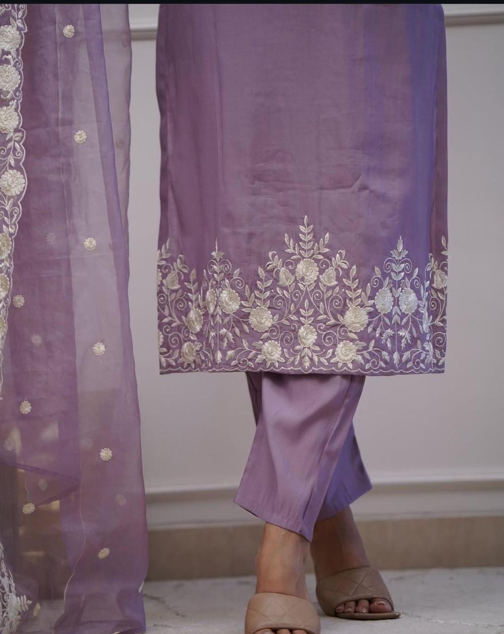Lilac Bloom Embroidered Rayon Kurta Set