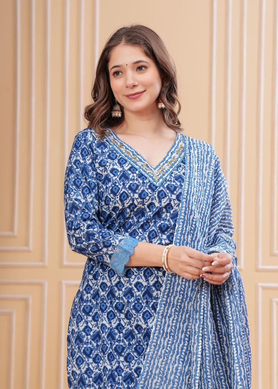 Blue Floral Printed Straight Salwar Kurta Pant Set